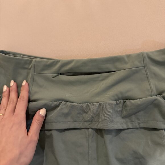 Light Mint Green Athletic Shorts – XL - Picture 4 of 5